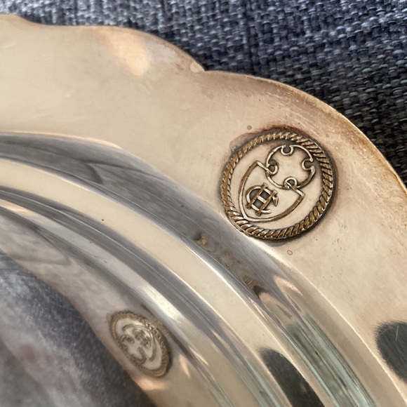 Divided and Covered Serving Dish - Picture 5 of 8